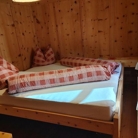 Berghaus Am Sonnenhang Valpaschun Valchava Eksteriør billede